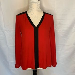 Vince Camuto red black gold button shirt size PS